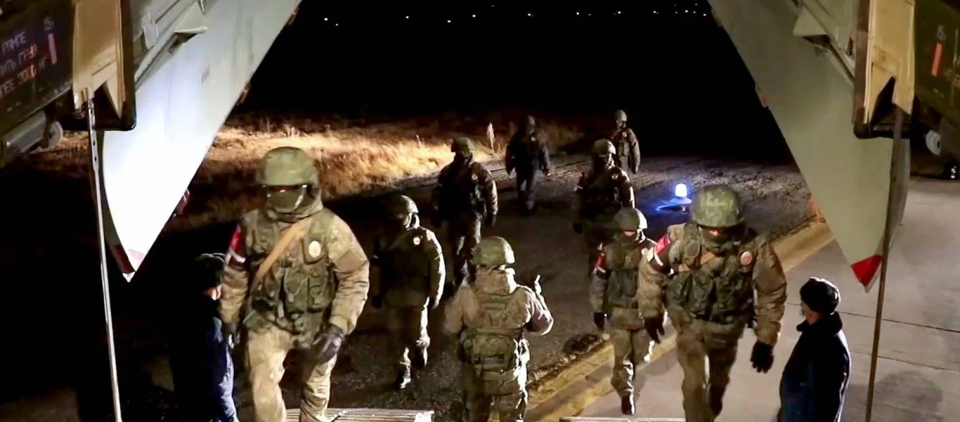 Αναχώρησαν 15 αεροσκάφη με Ρώσους ειρηνευτές για το Ναγκόρνο-Καραμπάχ